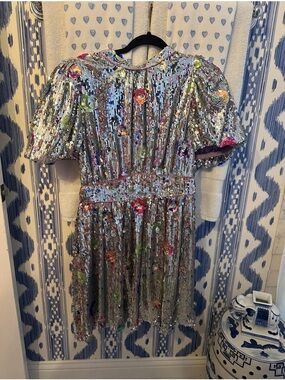 Silver Sequin Floral Appliqué Puff Sleeve Party Dress